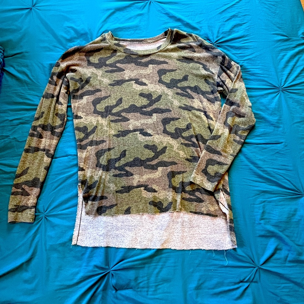 AEO long sleeves soft and plush camouflage shirt - SM